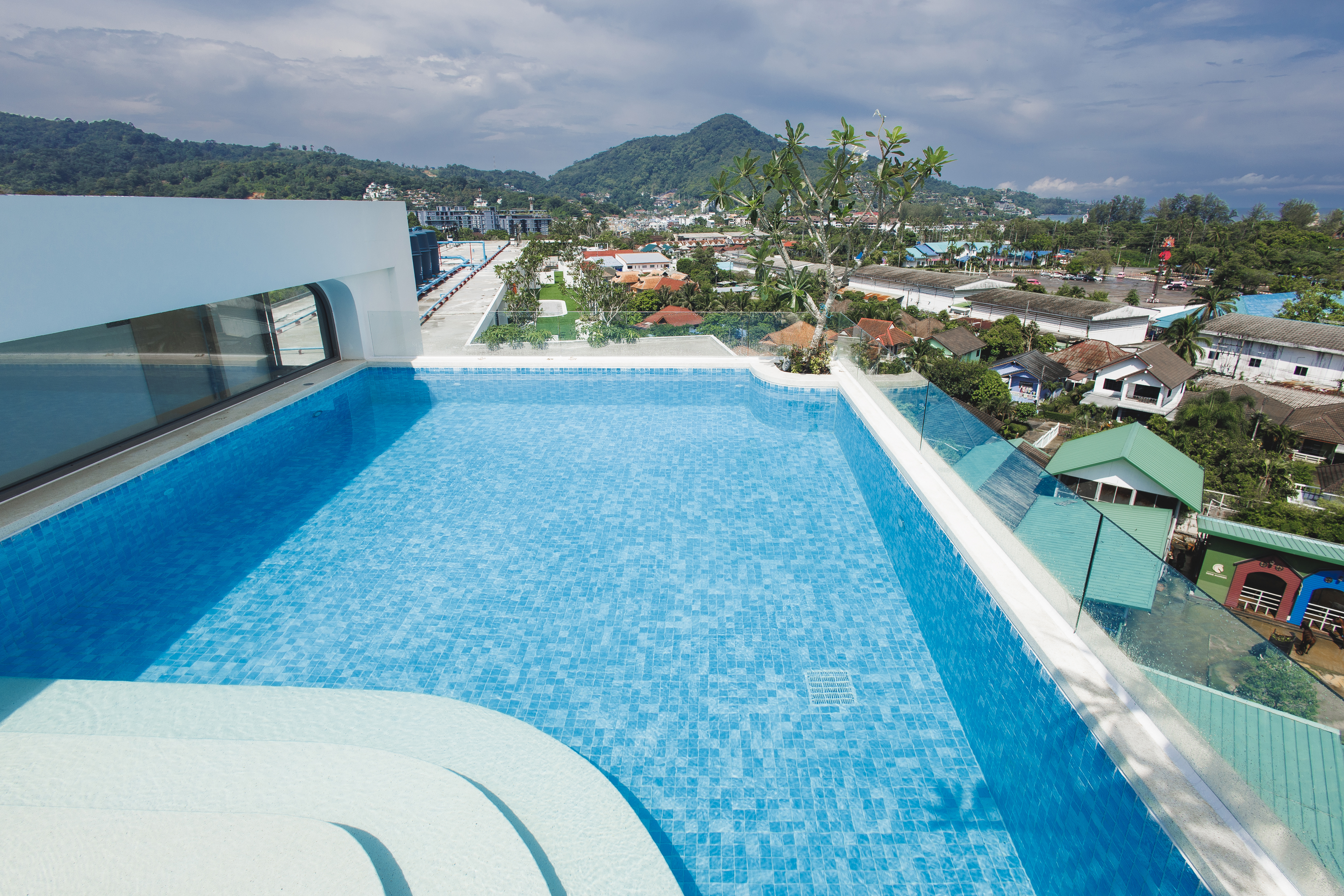 Pool 1